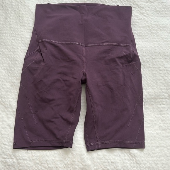 Nulu Fold High Rise Yoga Short 8”, Lululemon, Size 4 - Picture 3 of 5